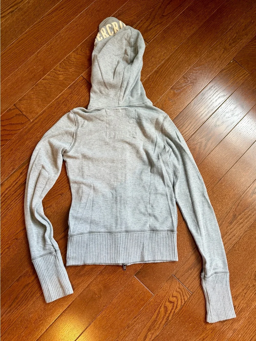 Women’s Abercrombie & Fitch Light Gray Moose Logo Full Zip Hoodie. Size Medium.